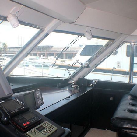 Your Own Private Yacht Hotel Sant Adria de Besos Luaran gambar