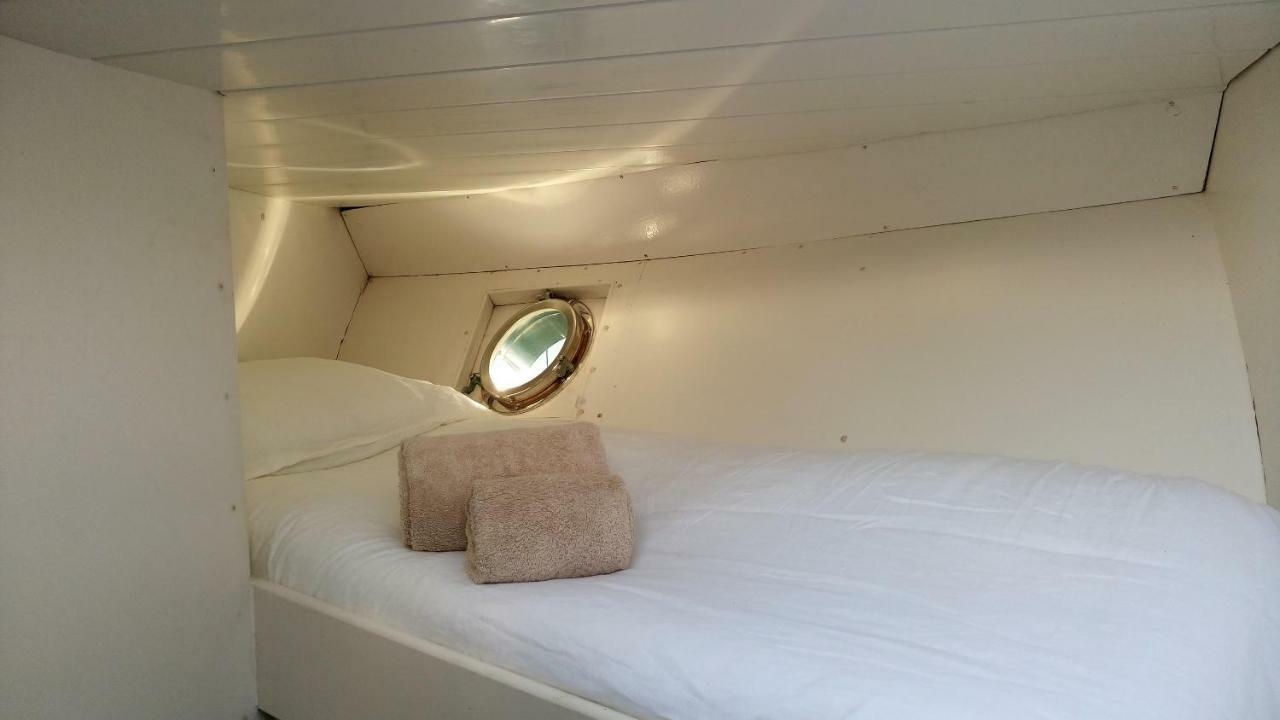Your Own Private Yacht Hotel Sant Adria de Besos Luaran gambar