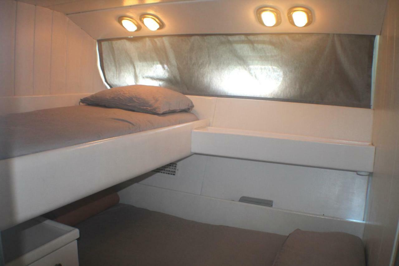 Your Own Private Yacht Hotel Sant Adria de Besos Luaran gambar
