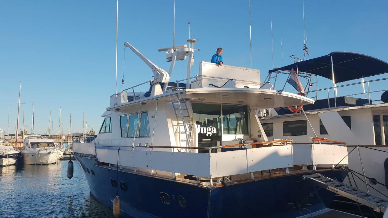 Your Own Private Yacht Hotel Sant Adria de Besos Luaran gambar