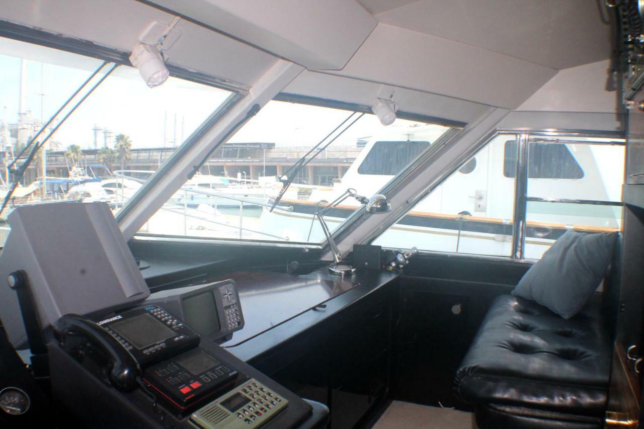 Your Own Private Yacht Hotel Sant Adria de Besos Luaran gambar
